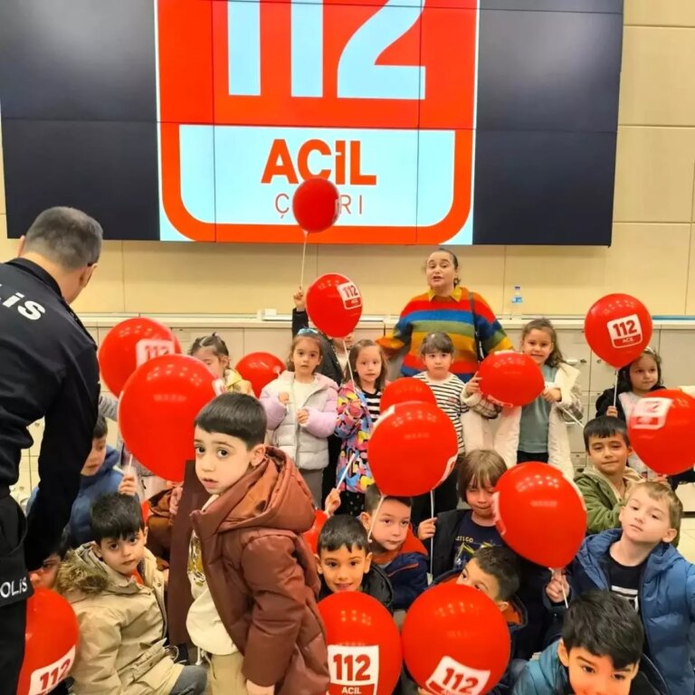 minik-ogrenciler-acil-cagri-merkezini-ziyaret-etti-BskpIuTT.jpg