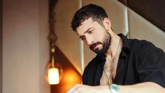 oyuncu emre buluta sahte komiser suclamasi sahte rozet gosterip arac kacirdi iddiasi fm6vtRuz