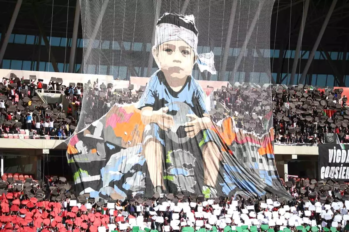 sivasspor taraftarindan anlamli koreografi MIA7mCyg