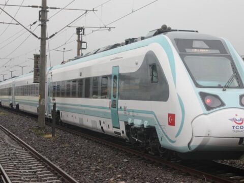 2 milyon 634 bin 363 yolcumuzu tasidi milli elektrikli trenlerin yeni rotasi edirne 77cpxtxV